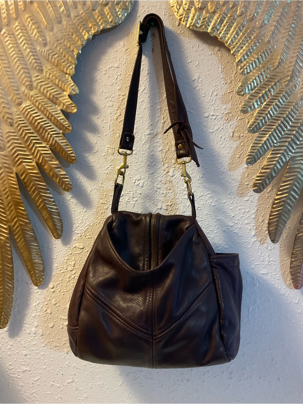 VICTORIA LEATHER CO VINTAGE BAG